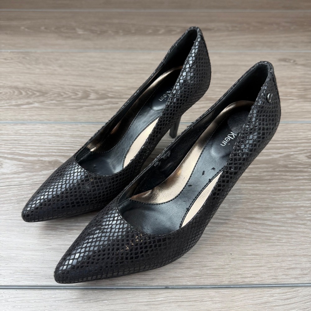 Calvin Klein Women Pump Nadine Snakeskin Embossed Pointed Toe Black 7M